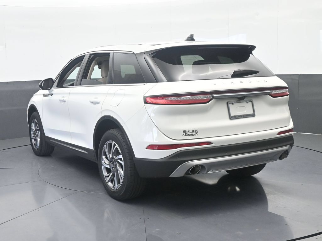 Used 2023 Lincoln Corsair FWD image 4