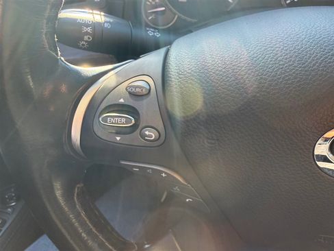 Used 2016 INFINITI Q70 L 3.7 w/ Deluxe Touring Package image 18