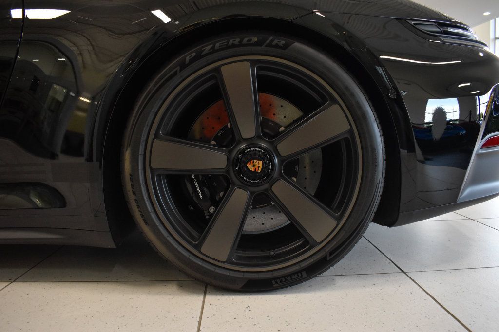 Used 2026 Porsche 911 Carrera GTS RWD image 13