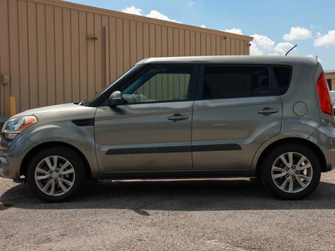 Used 2013 Kia Soul + w/ Eco Pkg FWD image 3