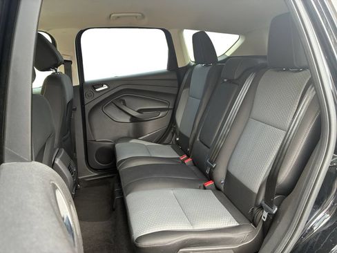 Used 2017 Ford Escape SE w/ Equipment Group 201A FWD image 19
