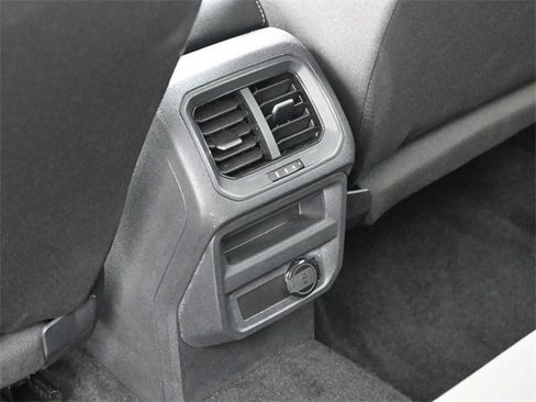 Used 2023 Volkswagen Tiguan S image 15