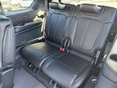 New 2025 Jeep Grand Cherokee L Limited w/ Black Appearance Package image 12