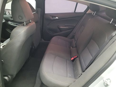 Used 2018 Chevrolet Cruze LS FWD image 18