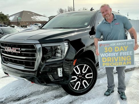 Used 2021 GMC Yukon XL AT4 w/ AT4 Premium Package image 1