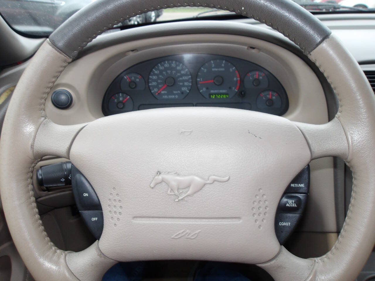 Used 2003 Ford Mustang Convertible RWD image 14