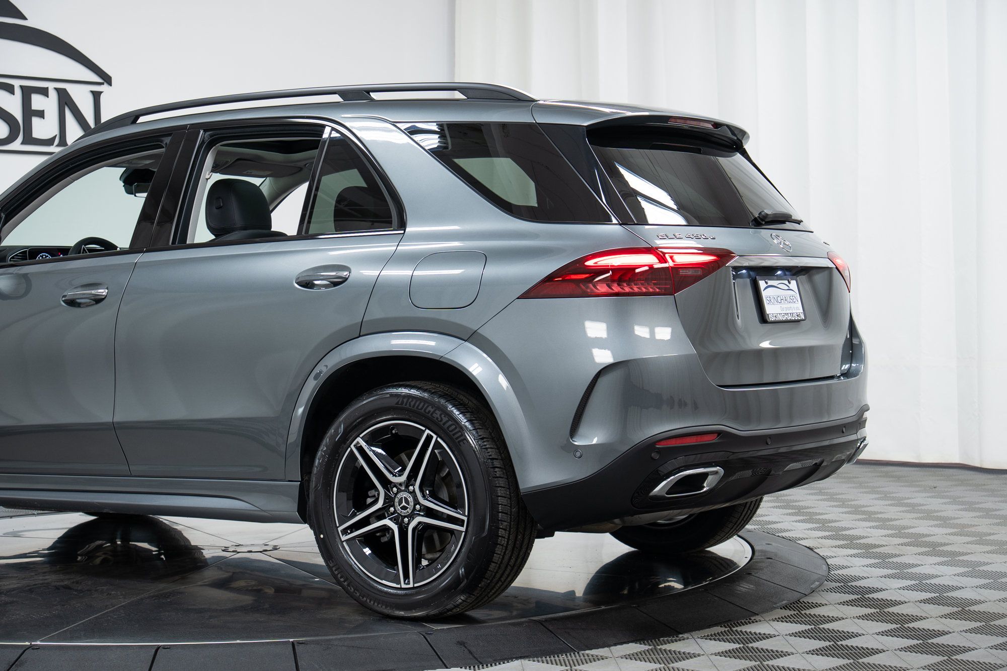 Used 2026 Mercedes-Benz GLE 450e 4MATIC image 29