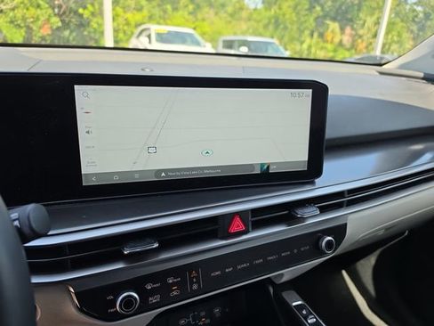Certified 2025 Kia Sorento S w/ Panoramic Sunroof Package FWD image 23