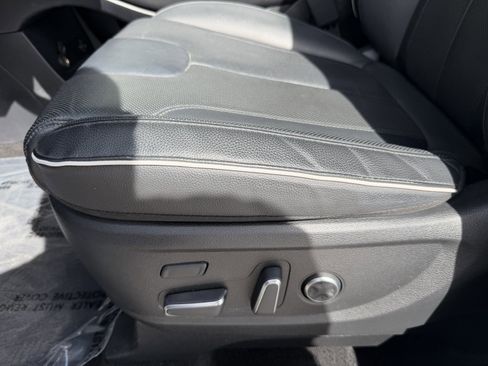 Used 2024 Hyundai Palisade Limited image 31