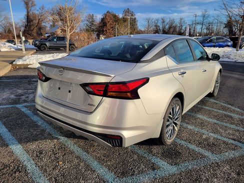New 2025 Nissan Altima 2.5 SV image 4