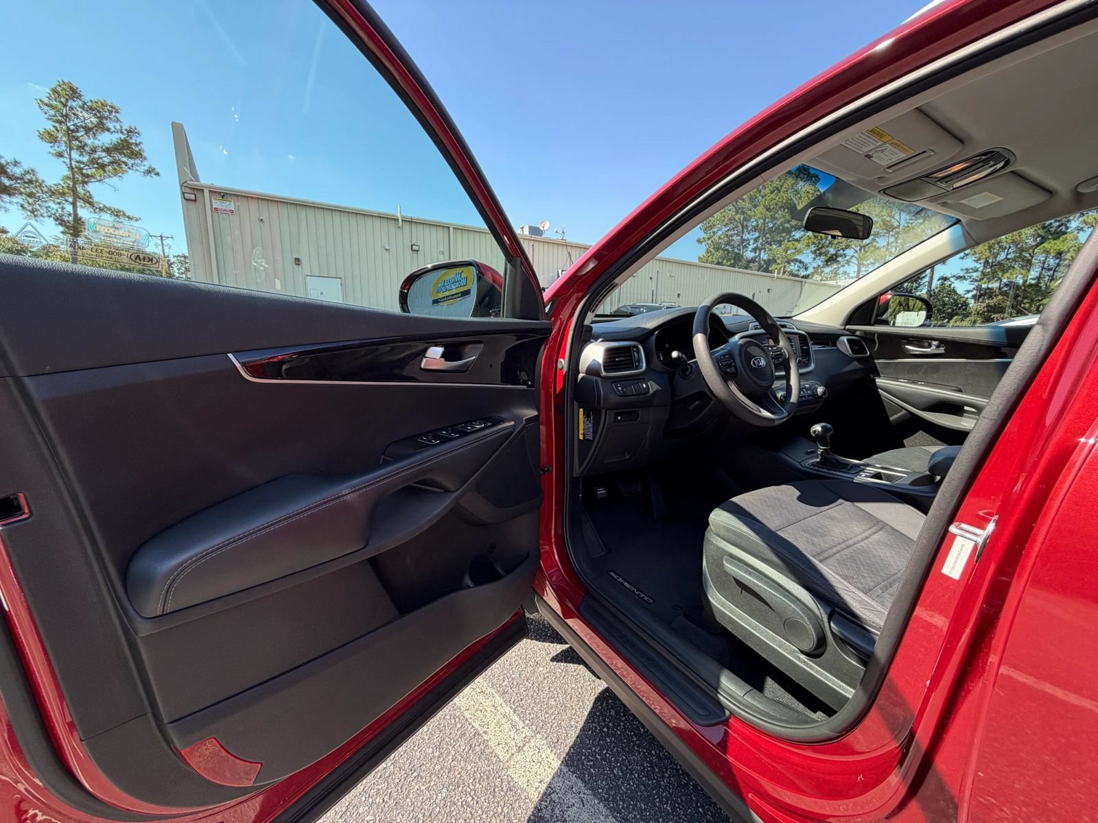 Used 2017 Kia Sorento FWD image 17