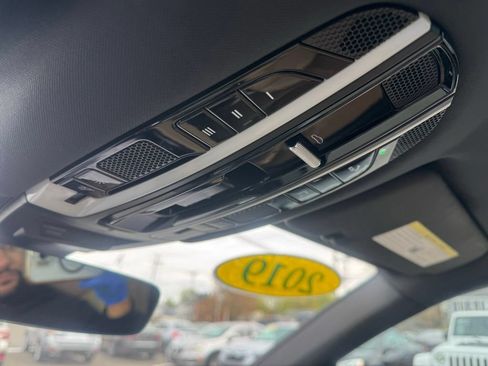 Used 2019 Porsche Cayenne S AWD/4WD image 40