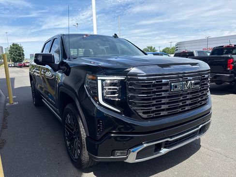 Used 2022 GMC Sierra 1500 Denali Ultimate AWD/4WD image 4