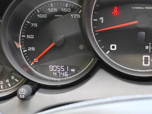 Used 2013 Porsche Cayenne Diesel AWD/4WD image 40