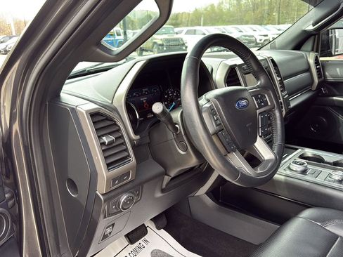 Used 2021 Ford Expedition XLT image 15