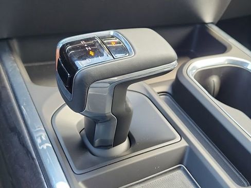 Certified 2025 Chevrolet Silverado 1500 LTZ AWD/4WD image 36