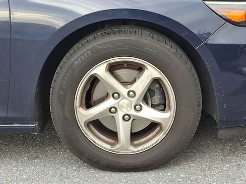 Used 2017 Chevrolet Malibu LS image 7