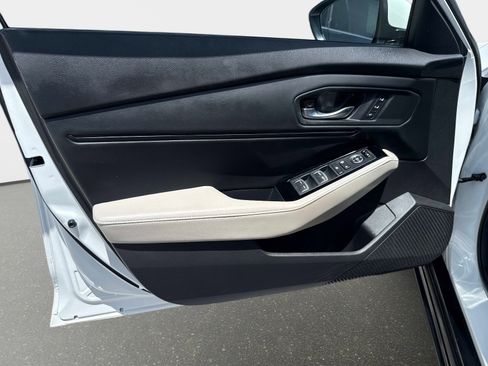 Used 2023 Honda Accord Touring image 13