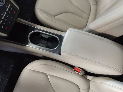 Used 2019 Lincoln MKC Premiere FWD image 26
