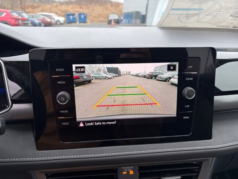 Used 2026 Volkswagen Taos SE image 19