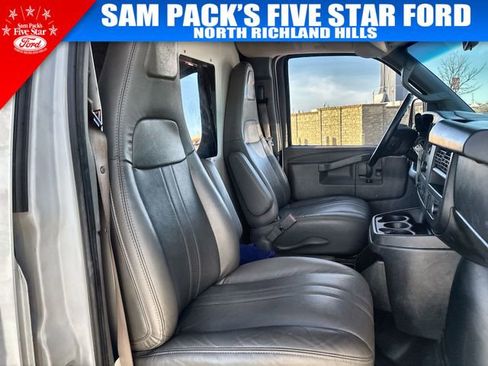 Used 2023 GMC Savana 2500 Extended w/ Driver Convenience Package image 29