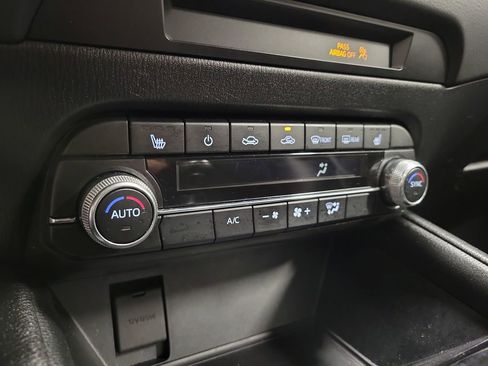 Used 2019 MAZDA CX-5 Touring image 18