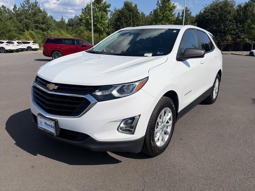 Used 2020 Chevrolet Equinox LS w/ LS Convenience Package AWD/4WD image 3
