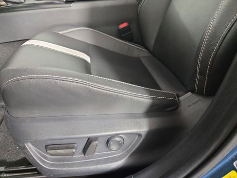 Used 2025 Toyota Camry SE FWD image 31