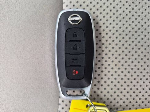 Used 2023 Nissan Ariya FWD image 30