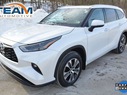 Used 2022 Toyota Highlander XLE