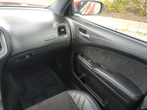 Used 2022 Dodge Charger SRT Hellcat w/ Harman/Kardon Audio Group image 17