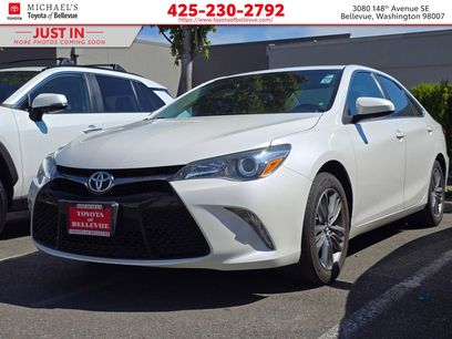 Used 2016 Toyota Camry SE w/ Moonroof Package