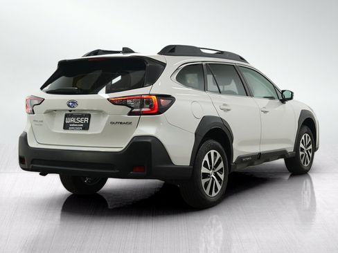 Used 2024 Subaru Outback Premium AWD/4WD image 5