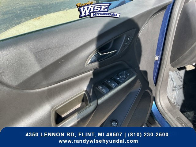 Used 2023 Chevrolet Equinox LT FWD image 16