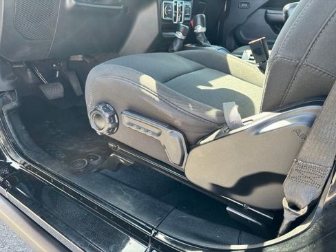 Used 2020 Jeep Wrangler Unlimited Sport AWD/4WD image 12