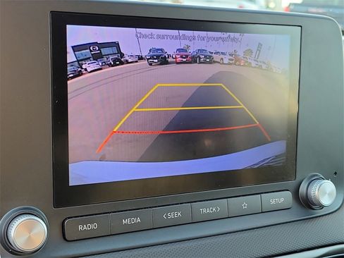 Used 2022 Hyundai Kona SEL w/ Convenience Package image 9