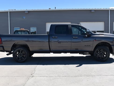 New 2026 RAM 3500 Big Horn AWD/4WD image 4