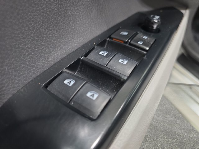 Used 2018 Toyota Camry LE FWD image 26