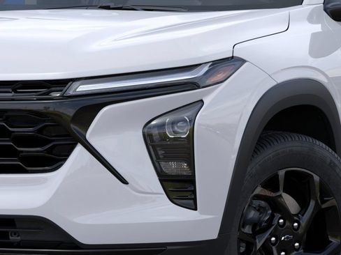 New 2026 Chevrolet Trax LT w/ Driver Confidence Package FWD image 10