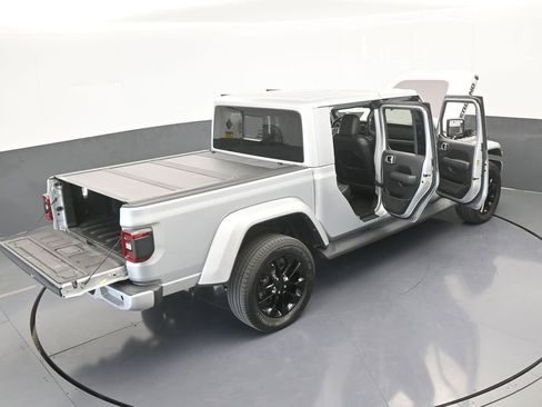 Used 2022 Jeep Gladiator Overland image 72