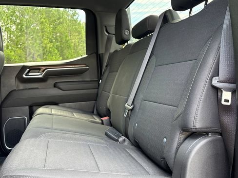 Used 2023 Chevrolet Silverado 1500 LT AWD/4WD image 23