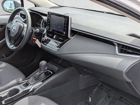 Used 2020 Toyota Corolla LE FWD image 23