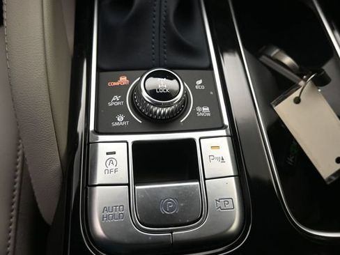 Used 2025 Kia Telluride SX Prestige AWD/4WD image 13
