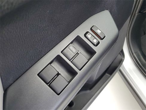 Used 2016 Toyota RAV4 XLE image 23