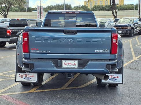 Used 2024 Chevrolet Silverado 3500 High Country w/ High Country Premium Package AWD/4WD image 7