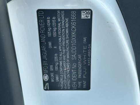 Used 2019 Jaguar F-TYPE Coupe RWD image 32