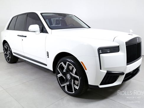 Used 2026 Rolls-Royce Cullinan AWD/4WD image 6
