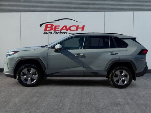 Used 2022 Toyota RAV4 XLE w/ Convenience Package AWD/4WD image 7