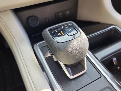 Used 2025 Nissan Pathfinder SL FWD image 31