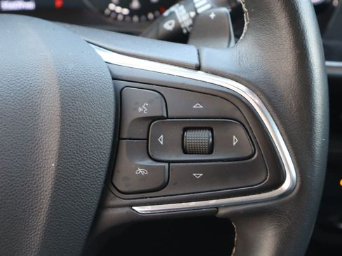 Used 2023 Buick Envision Essence FWD image 13